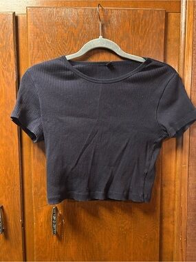 Uniqlo Navy Ribbed Short Sleeve Crop Top
